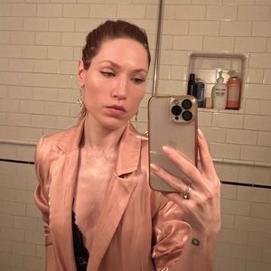 Meet your Posher, Laura